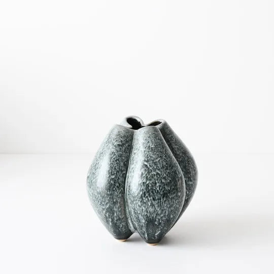 Neva Vase