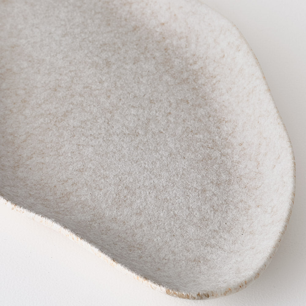 Scarletti Plate Eggshell